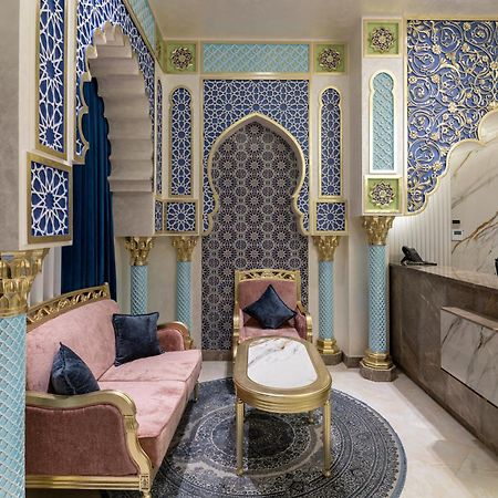 Mirzo Hotel Tasken Kültér fotó